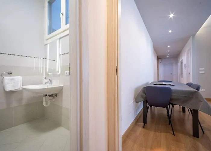 A Stone's Throw From Juliet's House And The Arena * Verona